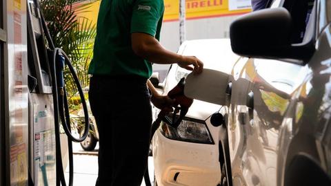 Com mais etanol, gasolina deve ficar R$ 0,13 mais barata, 'independente da importação', diz ministro