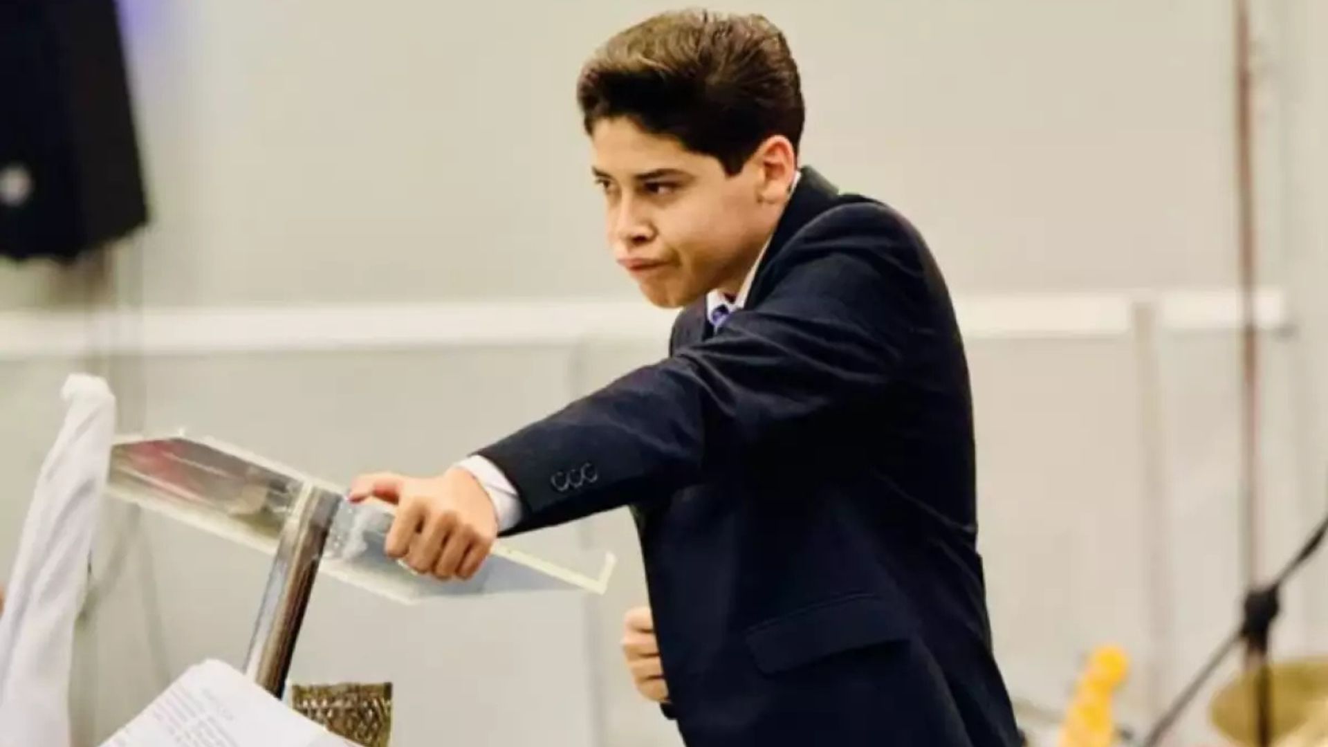 Conselho tutelar proíbe pastor mirim Miguel Oliveira de pregar após polêmicas na internet