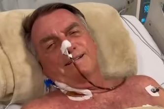 No hospital, Bolsonaro anuncia possibilidade de nova cirurgia em Brasília